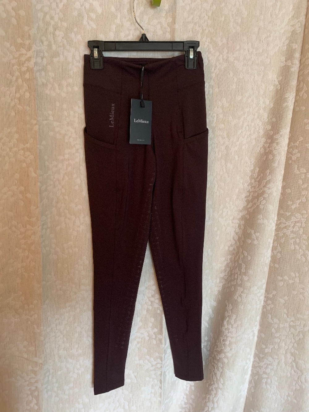 NWT LeMieux Naomi Pull-on Breeches, US Size 2, Color Damson